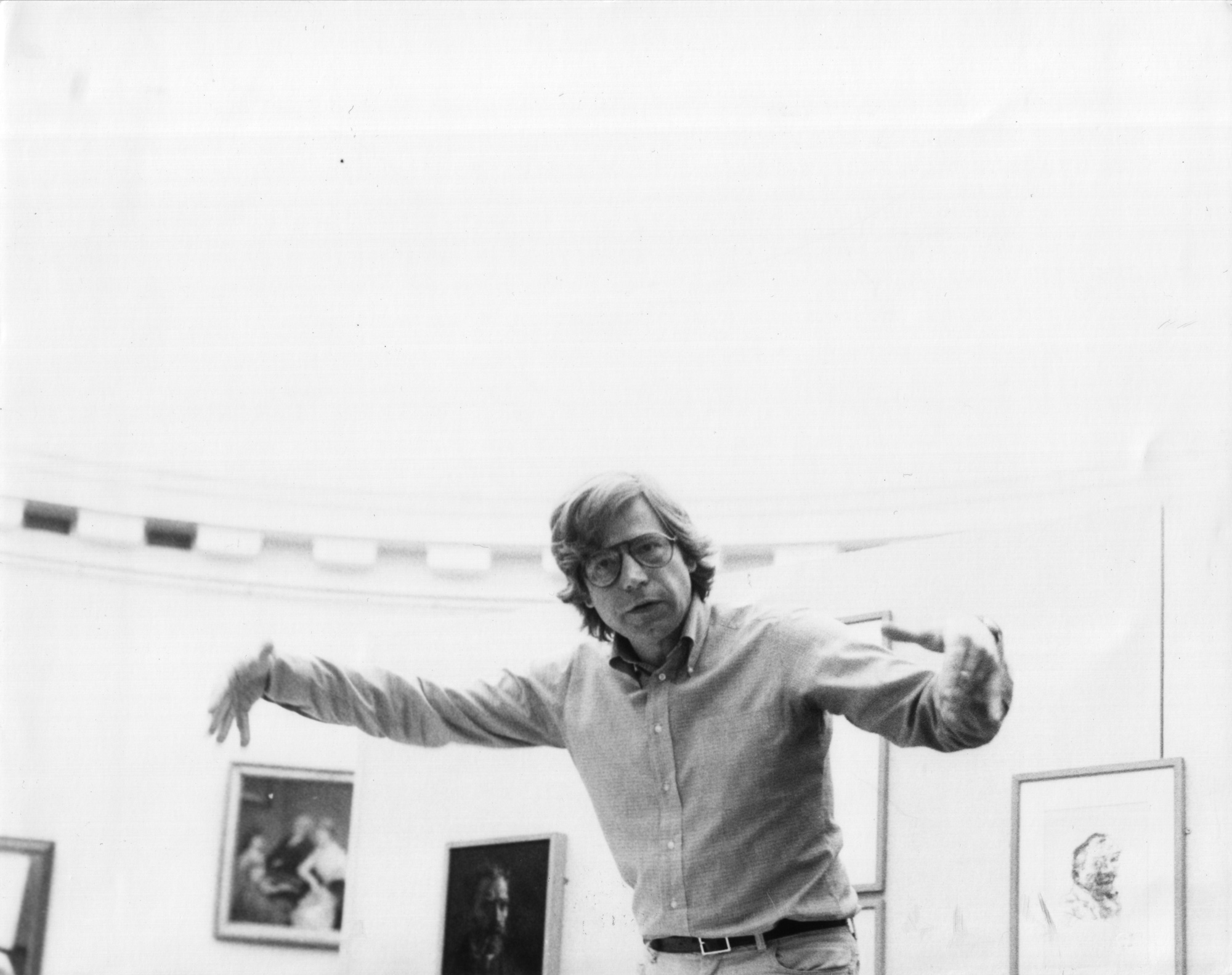 Brock erklärt, Bild: Brock als Lehrer, Foto: Hajo Schiff, 1970-75.